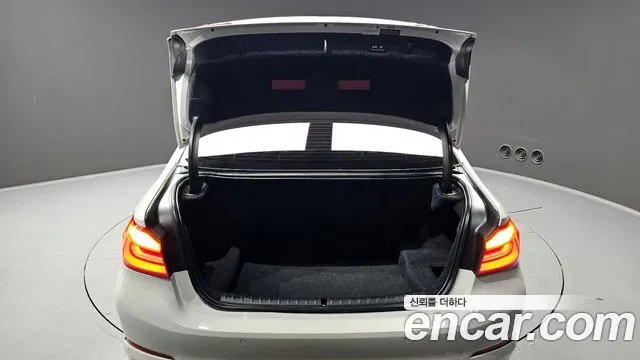 BMW 5 Series (G30) id 2891451 из Кореи 11