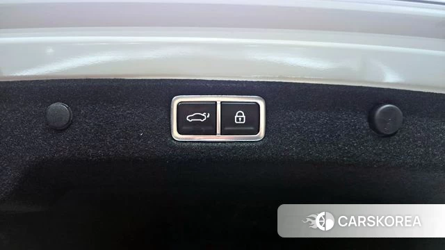 Hyundai Grandeur Hybrid (GN7) id 3883132 из Кореи 11