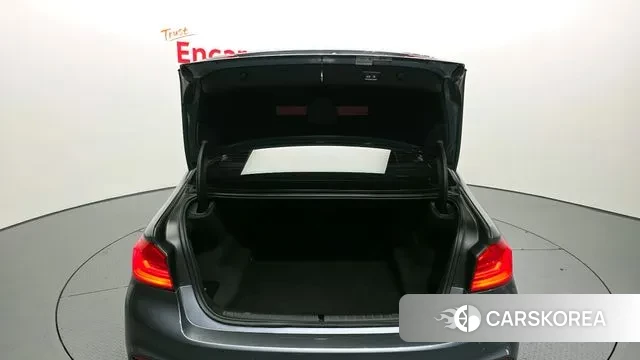 BMW 5 Series (G30) id 3761046 из Кореи 11