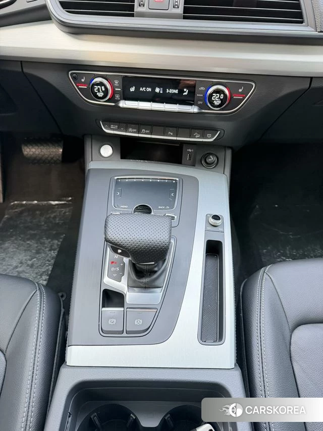 Audi Q5L id 4228470 из Китая 11