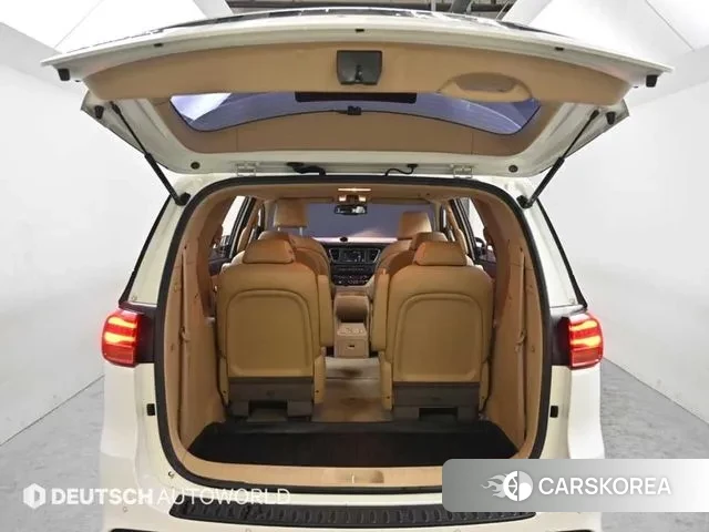 Kia The New Carnival id 3651713 из Кореи 11