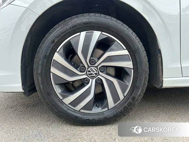 Volkswagen Bora id 4263239 из Китая 11
