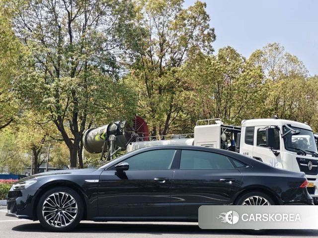 Audi A7L id 4259733 из Китая 11