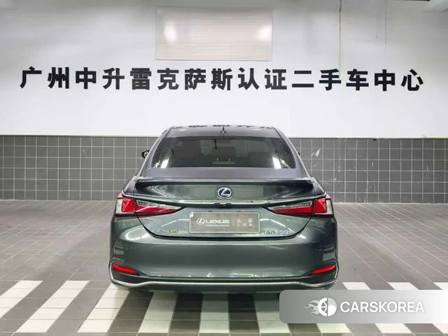 Lexus ES id 4291462 из Китая 11