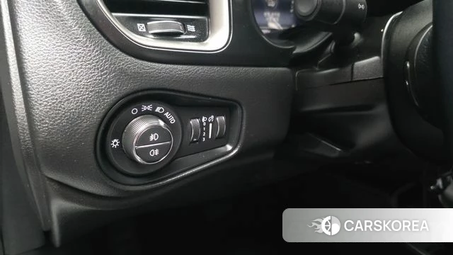 Jeep Renegade id 4835746 из Кореи 11