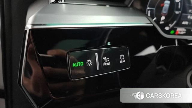 Audi e-Tron id 4535018 из Кореи 11