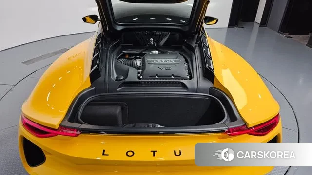 Lotus Emira id 3638823 из Кореи 11