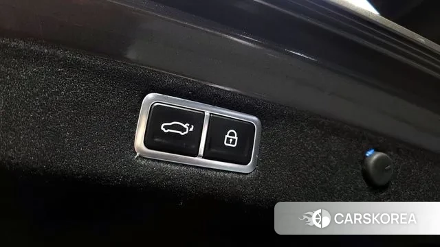 Hyundai Grandeur (GN7) id 3690229 из Кореи 11