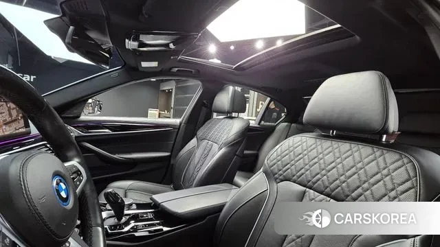 BMW 5 Series (G30) id 3016619 из Кореи 11