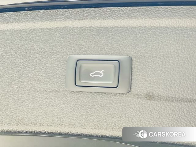 Audi Q5L id 4271357 из Китая 11