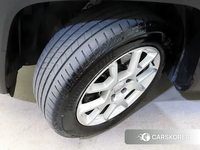 Jeep Renegade id 3225647 из Кореи 11