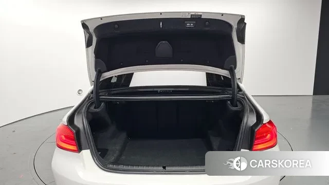 BMW 5 Series (G30) id 3474454 из Кореи 11