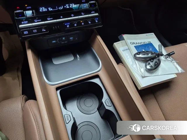 Hyundai Grandeur Hybrid (GN7) id 3026960 из Кореи 11