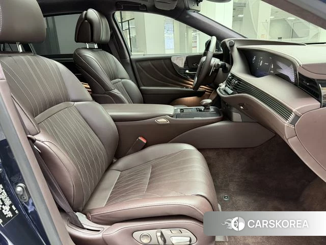 Lexus LS id 4254666 из Китая 11