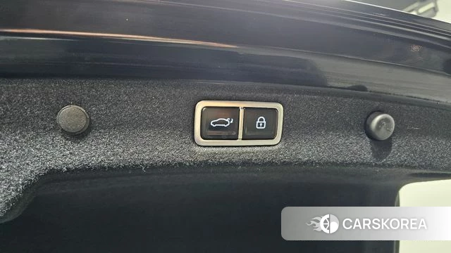 Hyundai Grandeur (GN7) id 3805615 из Кореи 11