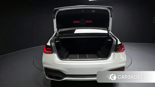 BMW 7 Series (G11) id 3198168 из Кореи 11