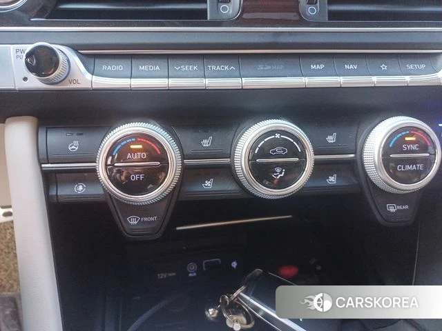 Genesis G70 id 4601472 из Кореи 11