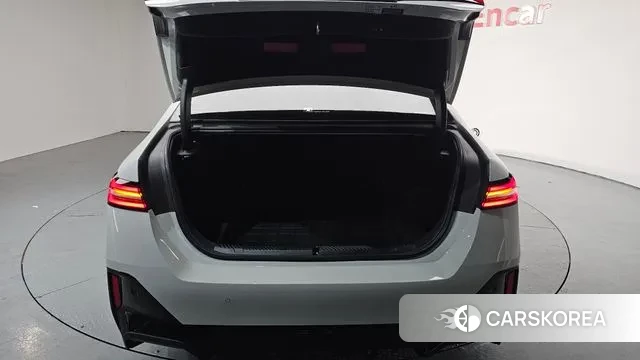 BMW 5 Series (G60) id 3477399 из Кореи 11