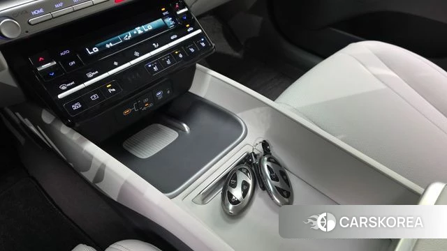 Hyundai Grandeur (GN7) id 4591904 из Кореи 11
