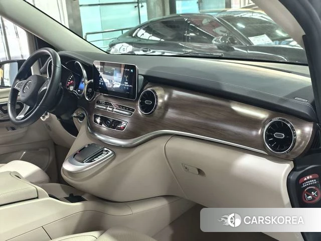 Mercedes-Benz V-class id 4264969 из Китая 11
