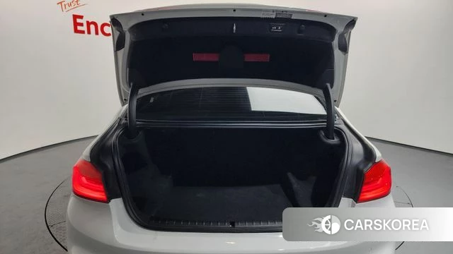 BMW 5 Series (G30) id 3814535 из Кореи 11