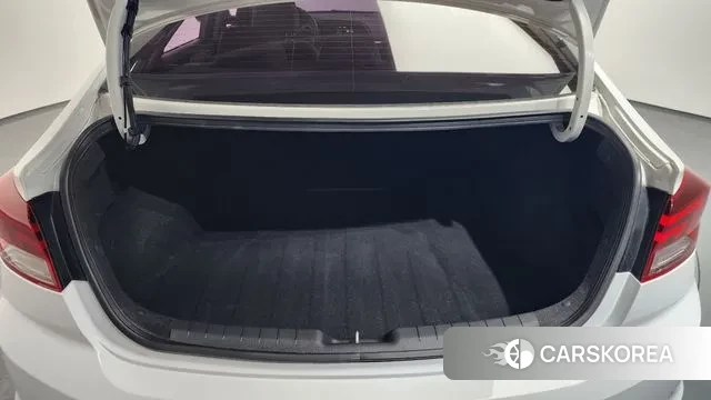 Hyundai The New Avante AD id 3578592 из Кореи 11