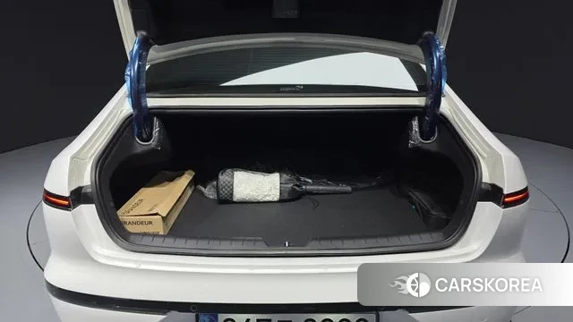 Hyundai Grandeur (GN7) id 3549965 из Кореи 11