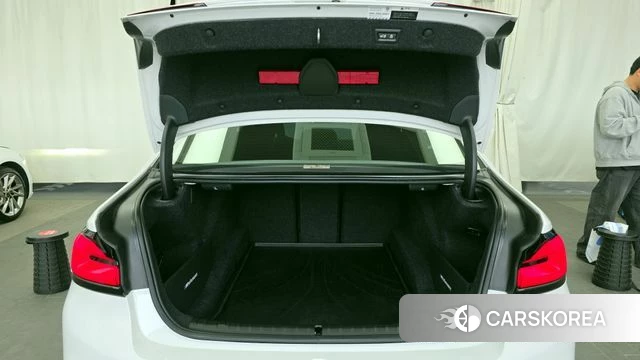 BMW 5 Series (G30) id 3936222 из Кореи 11