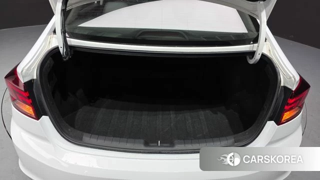 Hyundai The New Avante AD id 4232454 из Кореи 11