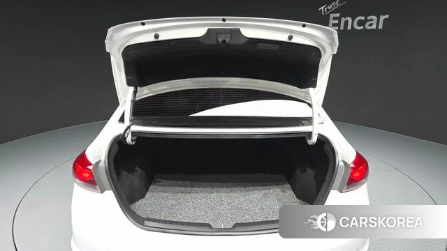 Hyundai Avante AD id 4502609 из Кореи 11