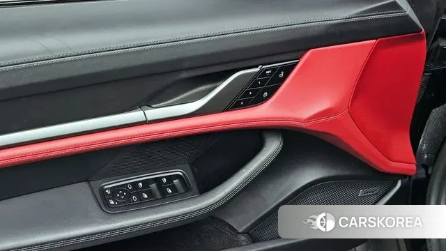 Porsche Taycan id 3452265 из Кореи 11