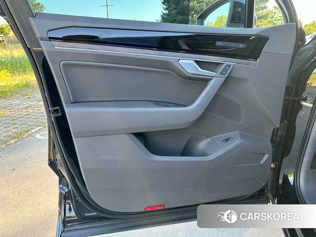 Volkswagen Touareg id 4291347 из Китая 11