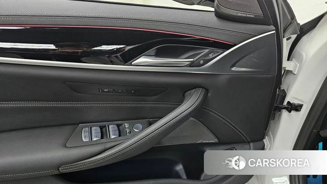 BMW 5 Series (G30) id 4711047 из Кореи 11