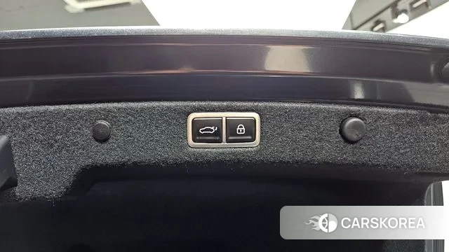 Hyundai Grandeur (GN7) id 3246963 из Кореи 11