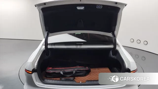 Hyundai Grandeur (GN7) id 3426325 из Кореи 11