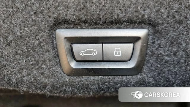 BMW 5 Series (G60) id 3876718 из Кореи 11
