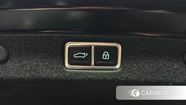 Hyundai Grandeur (GN7) id 3805403 из Кореи 11