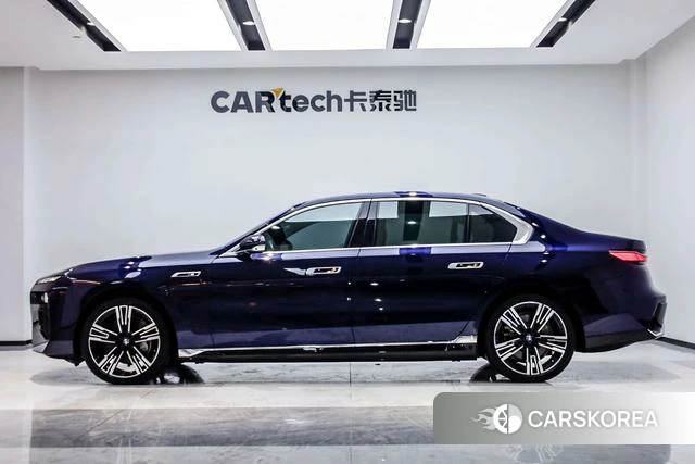 BMW i7 id 3908823 из Китая 11