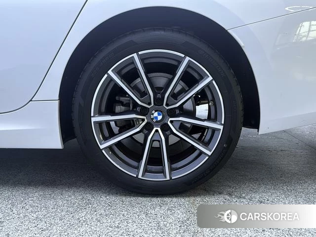 BMW 3 series id 4240705 из Китая 11