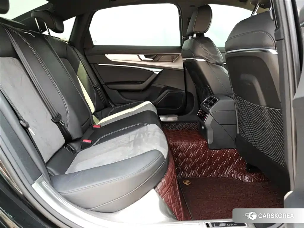 Audi A6L id 4514334 из Китая 11