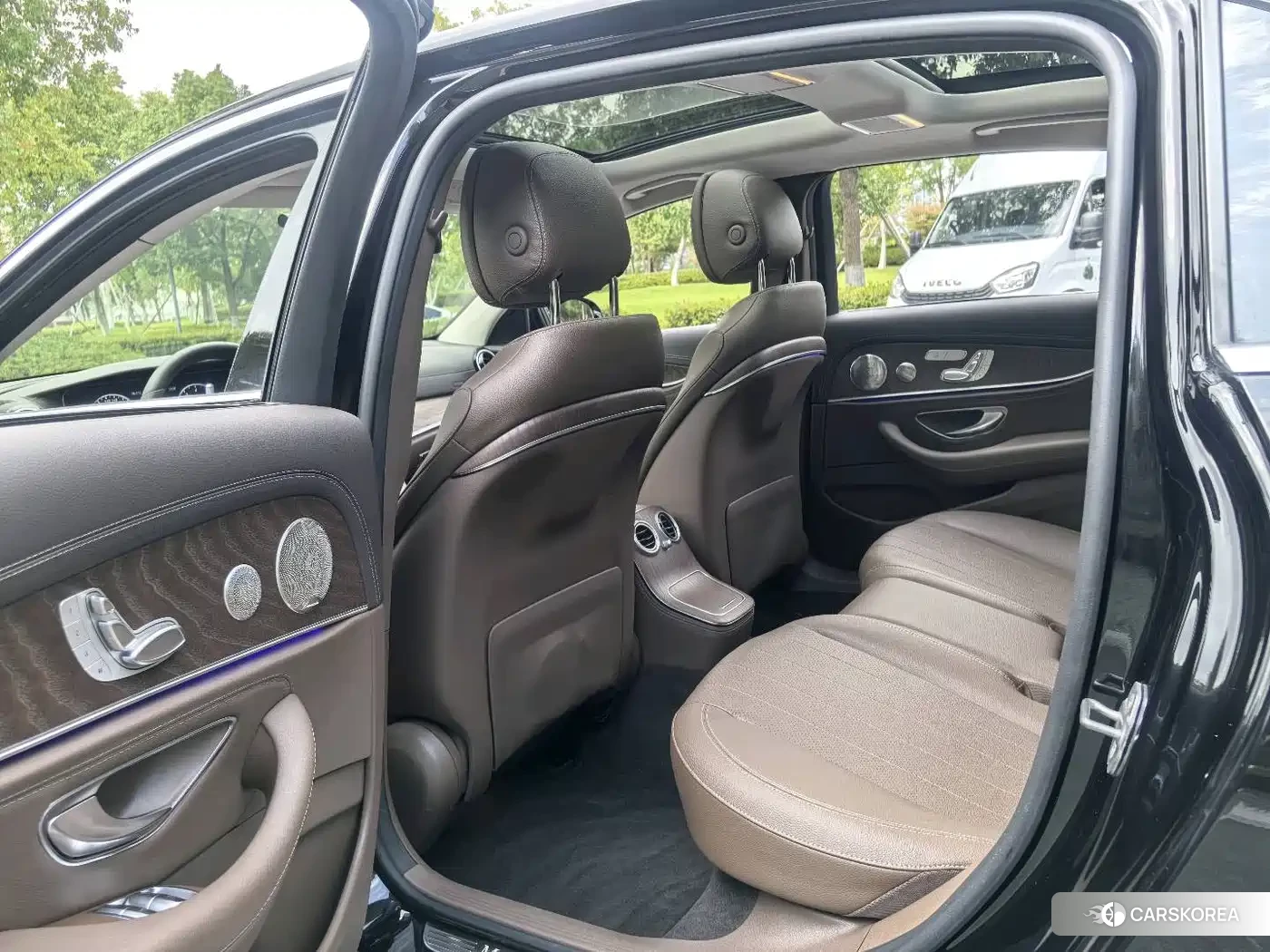 Mercedes-Benz E-Class id 4659885 из Китая 11