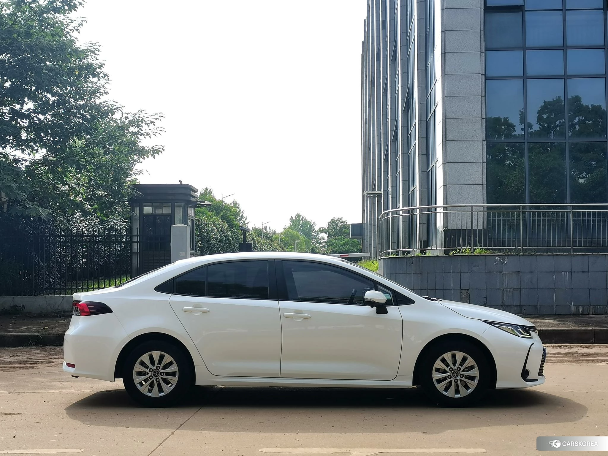 Toyota Corolla id 4461419 из Китая 11