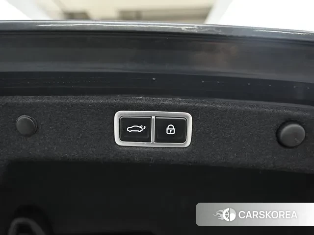 Hyundai Grandeur (GN7) id 3654509 из Кореи 11