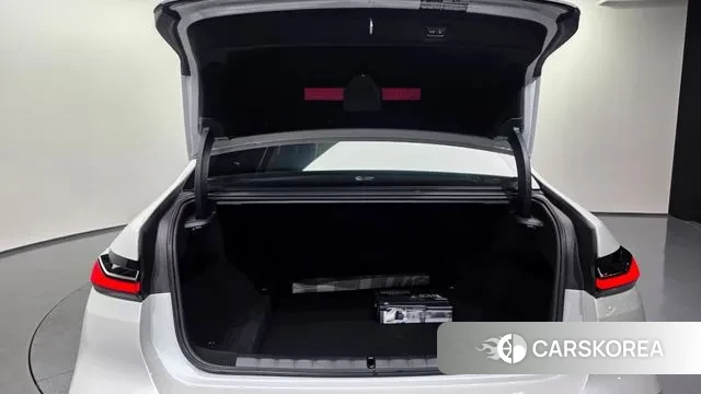 BMW 7 Series (G70) id 3590870 из Кореи 11