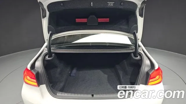 BMW 5 Series (G30) id 2882029 из Кореи 11