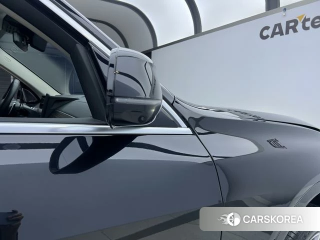 BMW X7 id 4218702 из Китая 11