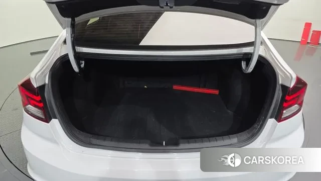 Hyundai The New Avante AD id 3423322 из Кореи 11