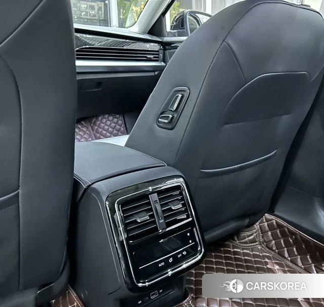 Volkswagen Passat id 4290550 из Китая 11