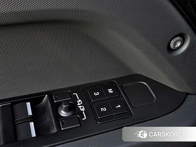 Land Rover Defender (L663) id 3310210 из Кореи 11