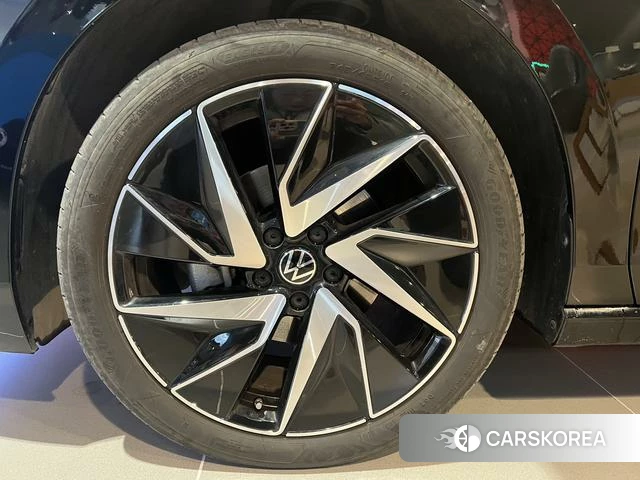 Volkswagen Magotan id 4216381 из Китая 11